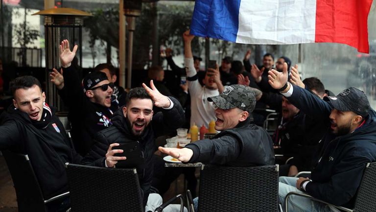 Aficionados de Lyon en las calles de Barcelona