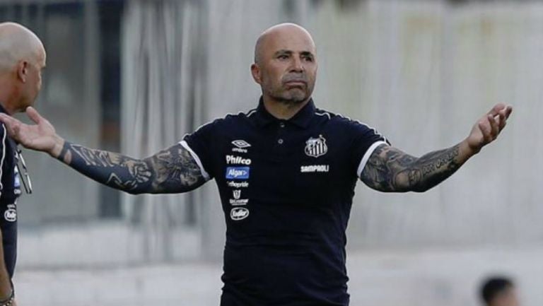 Jorge Sampaoli durante un entrenamiento del Santos 