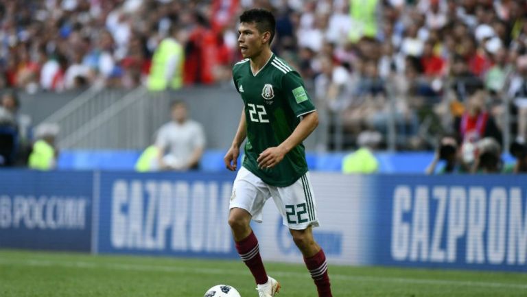 Lozano durante un partido con la Selección