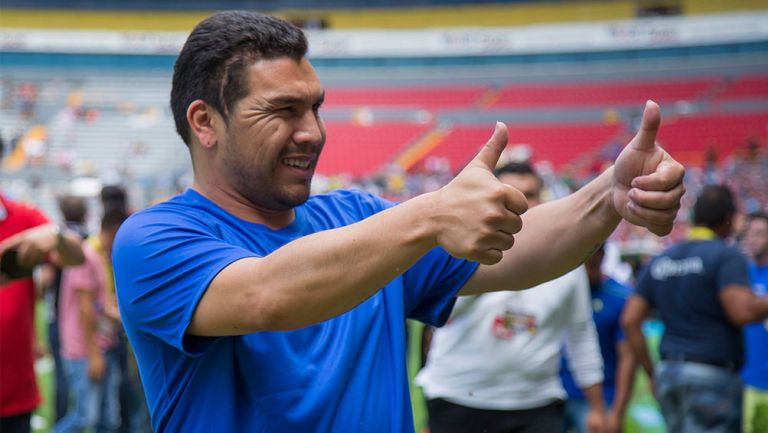 Salvador Cabañas durante un juego de leyendas contra Chivas 