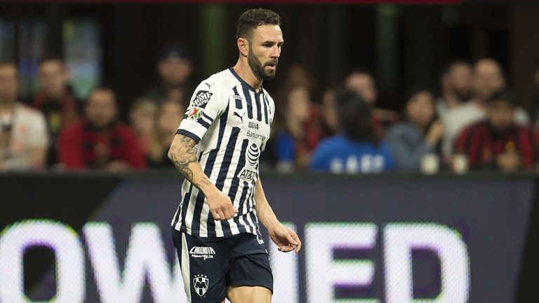 Layún, durante juego de Rayados 