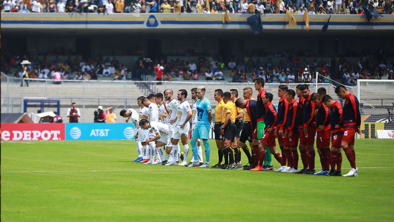 Jugadores de Chivas y Pumas en CU