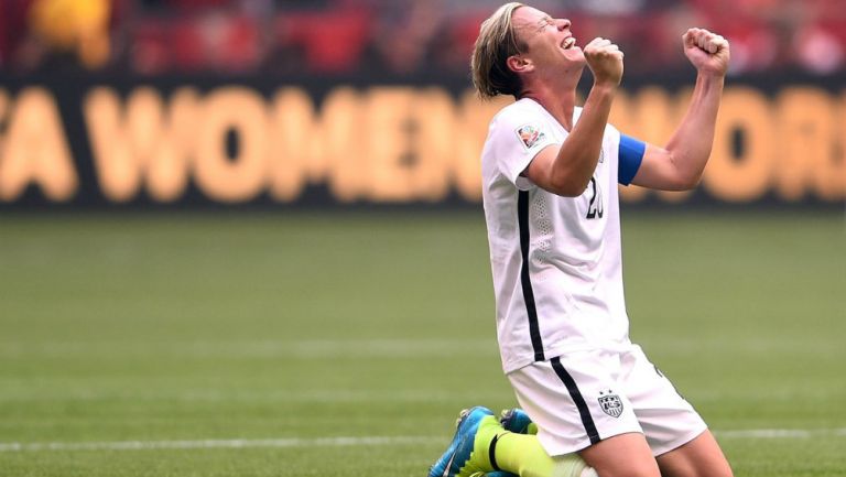 Abby Wambach festeja un triunfo de Estados Unidos