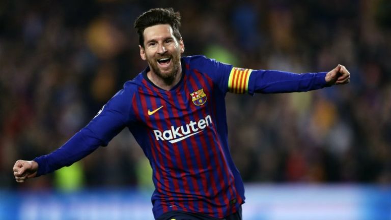 Messi festeja un gol con el Barcelona en Champions League