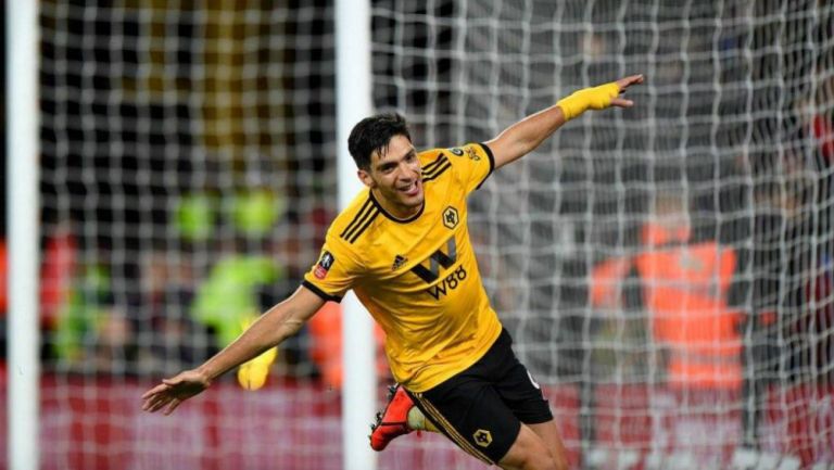 Raúl Jiménez, en festejo de gol con Wolves