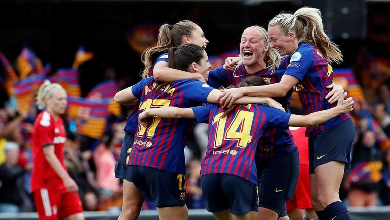 Jugadoras del Barcelona celebrando su pase a la Final en Champions 