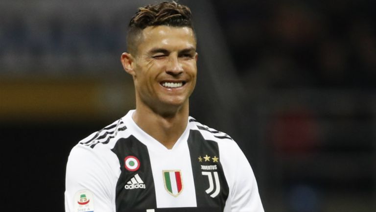 Cristiano sonríe durante partido de Juventus