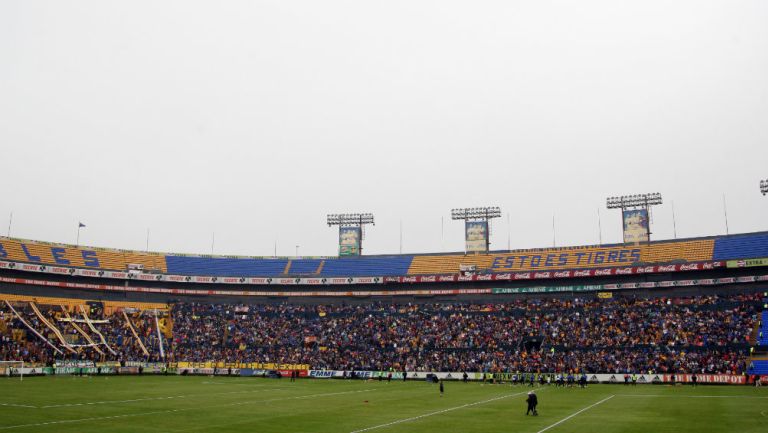 Estadio Universitario recibe un entrenamiento de Tigres