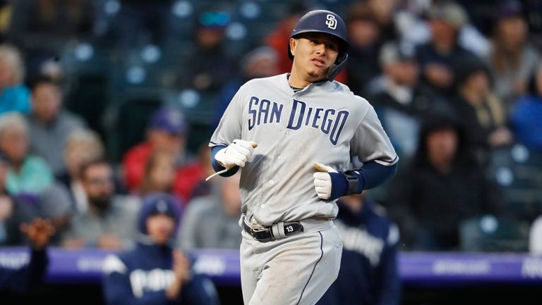 Manny Machado en un partido con los Padres