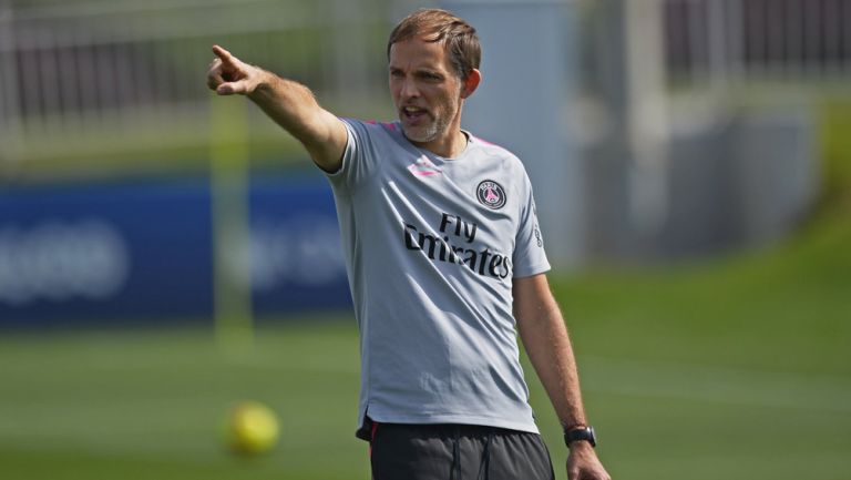 Thomas Tuchel dirige una sesión del PSG