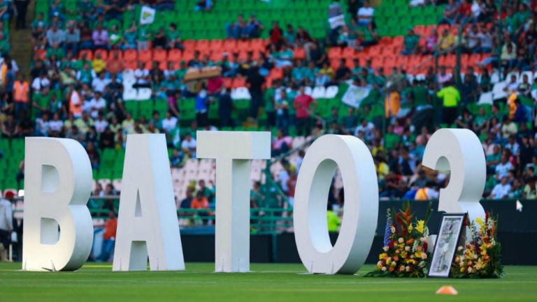 León rinde homenaje a Osvaldo Batocletti 