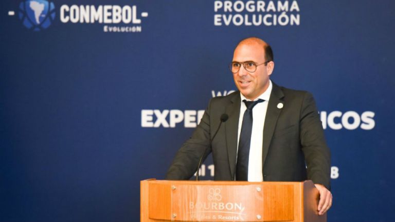 Gonzálo Belloso, durante una conferencia de medios