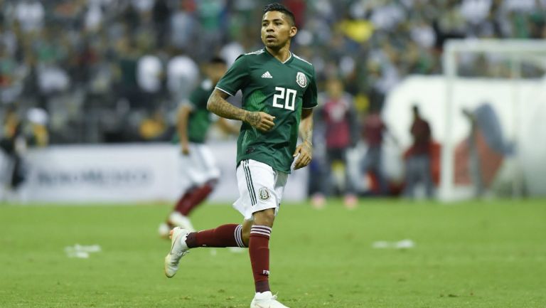 Javier Aquino durante un juego de la Selección Mexicana