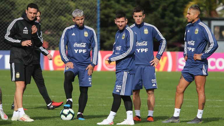 Messi, en entrenamiento con Argentina 