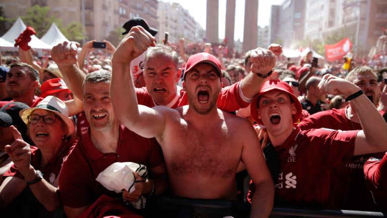 Aficionados del Liverpool previo a la Final de Champions 