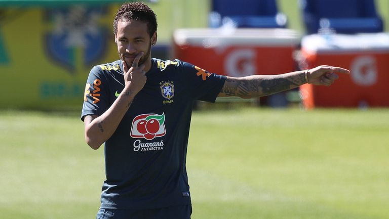 Neymar, en entrenamiento de Barcelona 