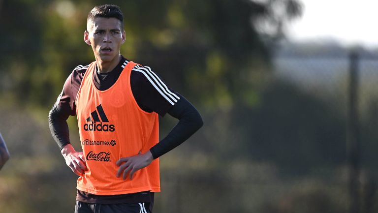 Héctor Moreno durante un entrenamiento con el Tricolor 