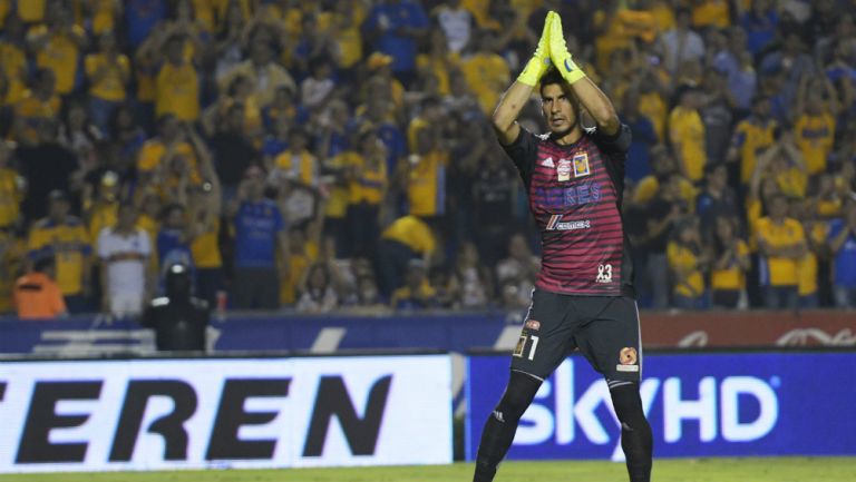 Nahuel durante un partido con Tigres 