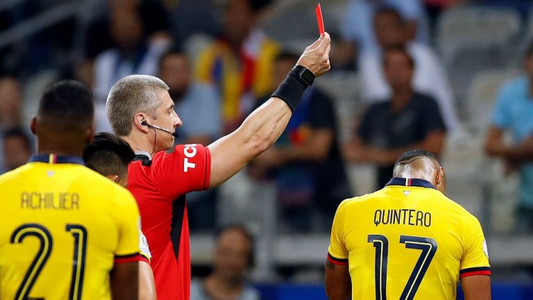 José Quintero, defensa de Ecuador, es expulsado en Copa América