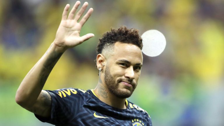 Neymar previo a un partido amistoso contra Qatar 