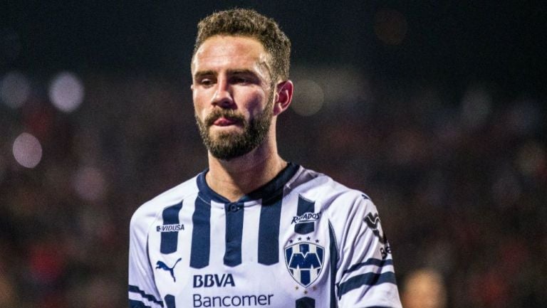 Layún, después de un partido de Rayados