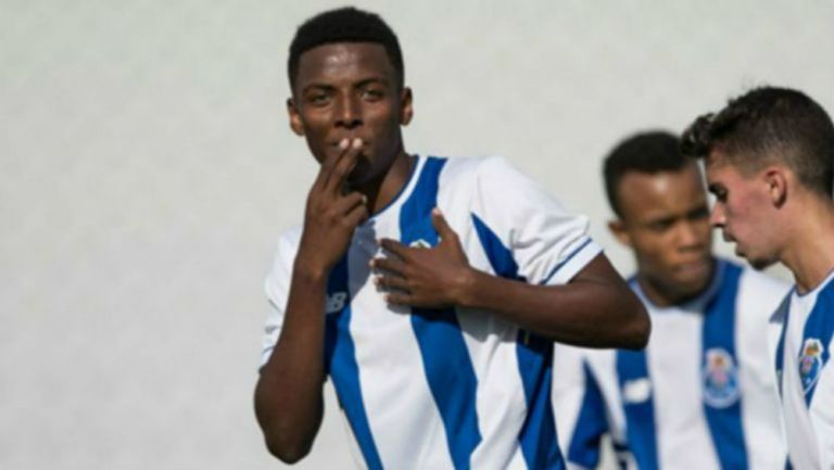 Joao Maleck celebra un gol cuando militaba en el Porto 