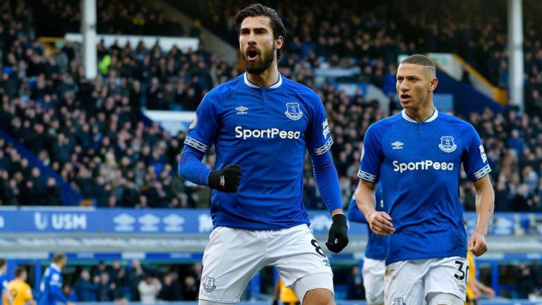 Gomes celebra una anotación en la Premier League 