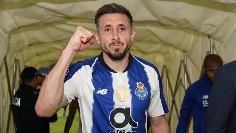 Héctor Herrera celebra un triunfo con el Porto