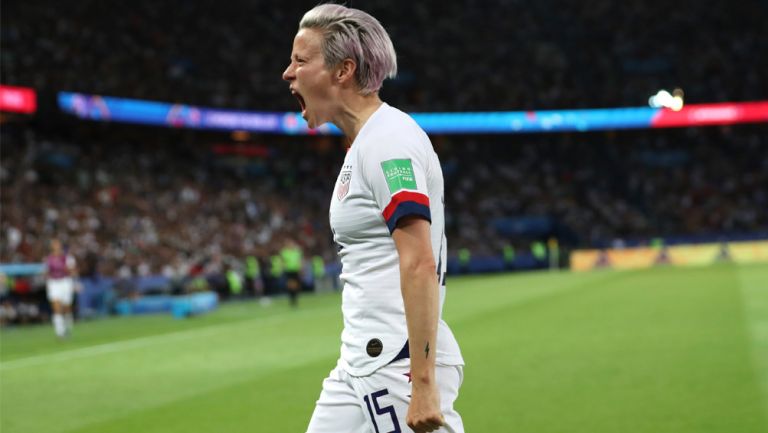 Megan Rapinoe, eufórica tras anotar con Estados Unidos