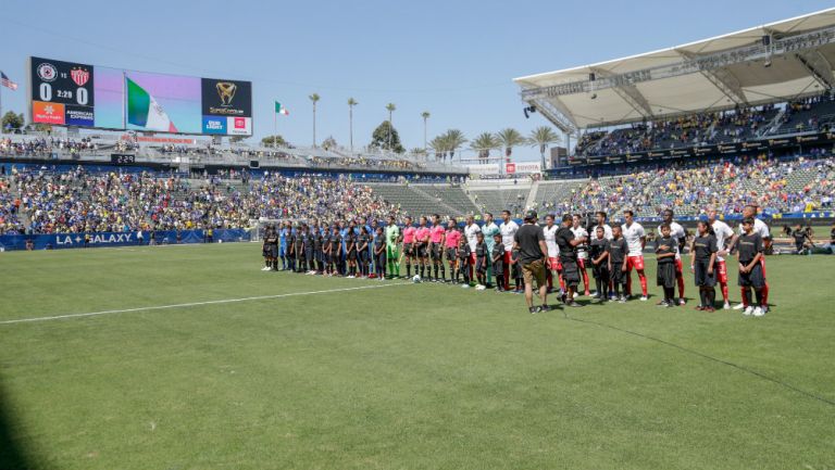 Ceremonia protocolaria de la Super Copa MX