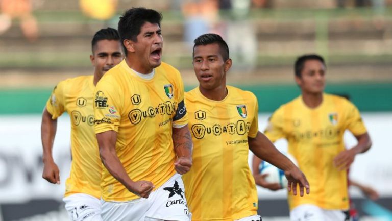 Aldo Polo festeja su gol vs Atlante en la J1 de la Copa MX