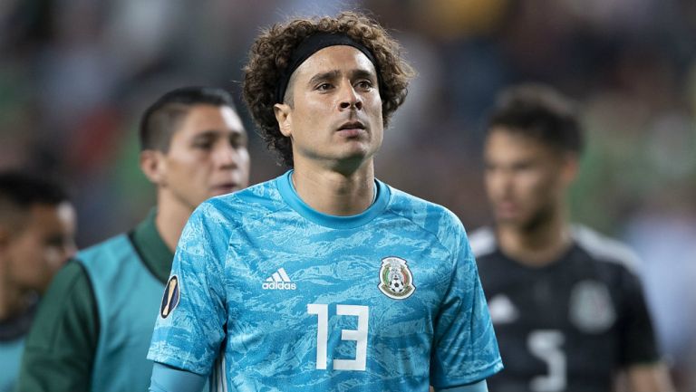 Guillermo Ochoa tras un partido de la Copa Oro