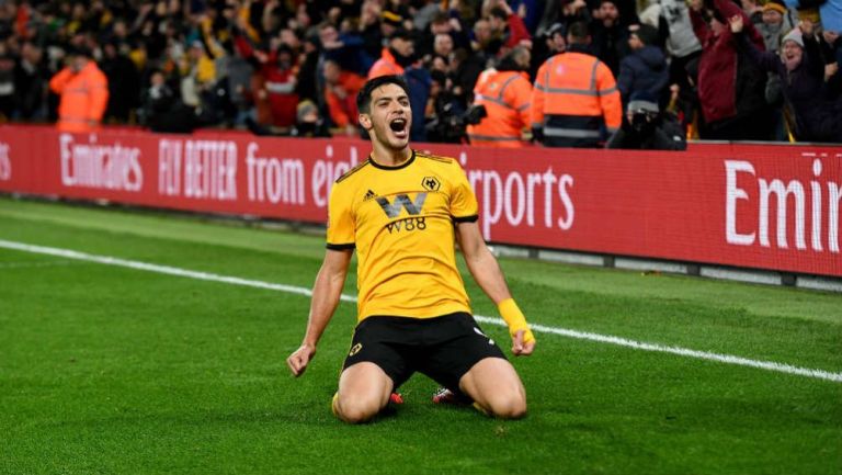 Jiménez festeja gol con Wolves