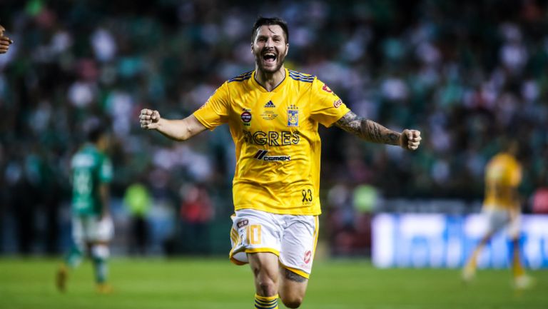 André-Pierre Gignac celebra un gol frente a León 