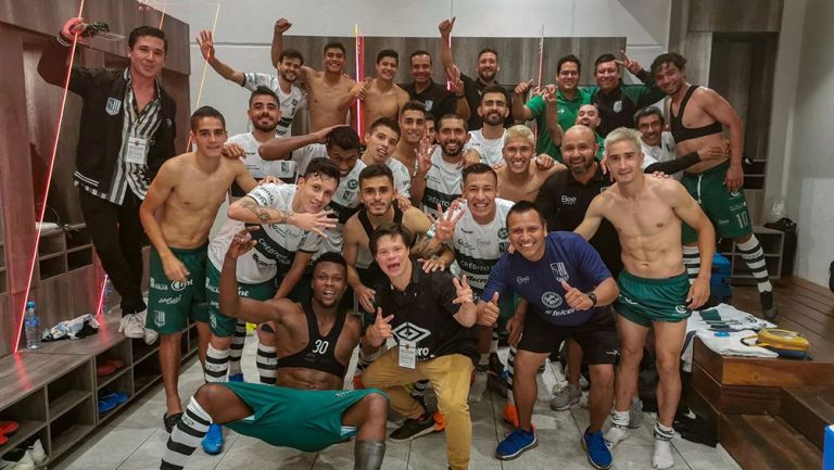 El festejo en el vestidor del Zacatepec