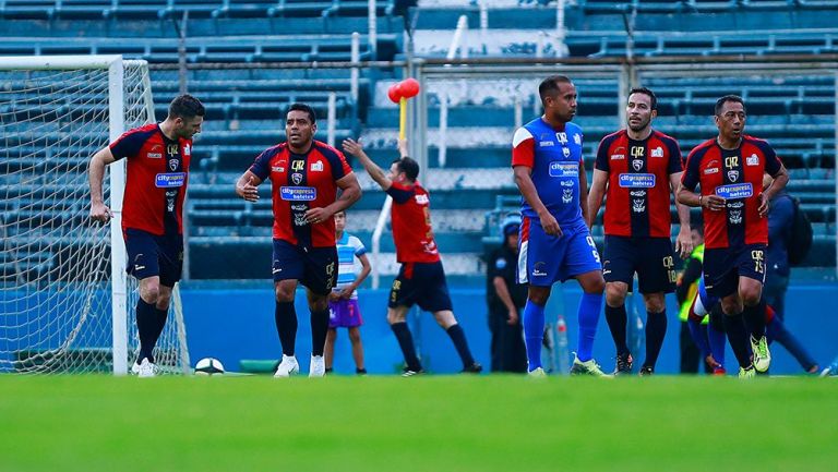 Leyendas de Atlante previo al partido con Cruz Azul