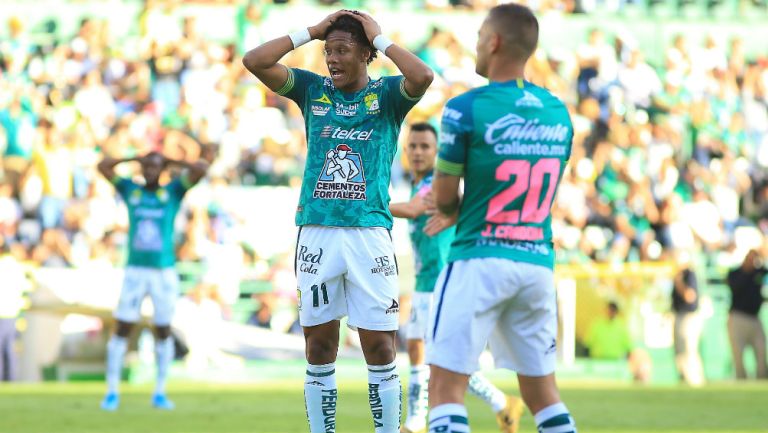 León se lamenta tras el empate ante los Tiburones