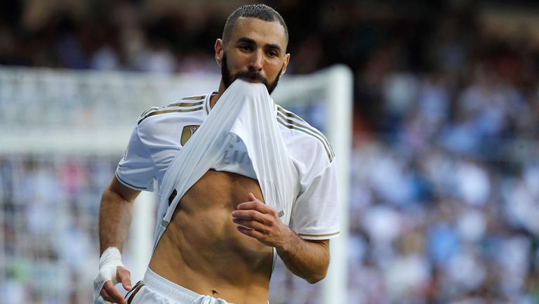 Benzema festeja gol con Real Madrid 