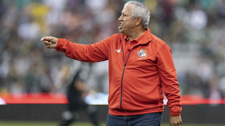 Américo Gallego, durante el juego de Panamá contra México