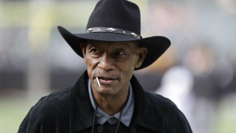 Willie Brown, durante un evento de los Raiders