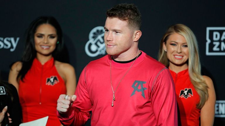 Saúl 'Canelo' Álvarez en una conferencia de prensa