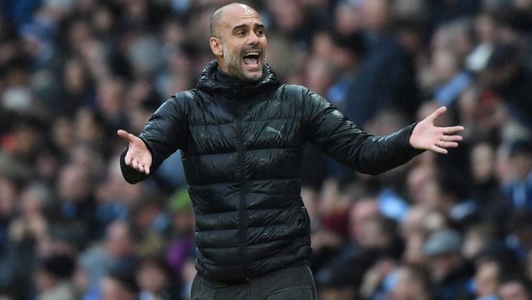 Pep Guardiola durante un duelo del Manchester City 