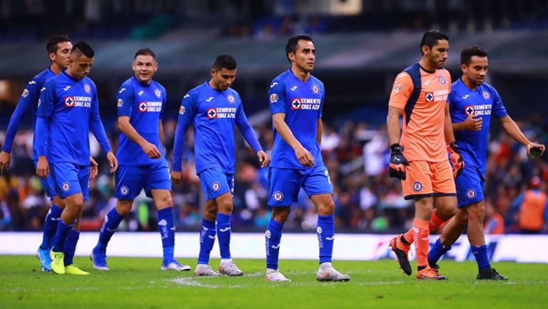 Jugadores de Cruz Azul, tras un partido en el A2019