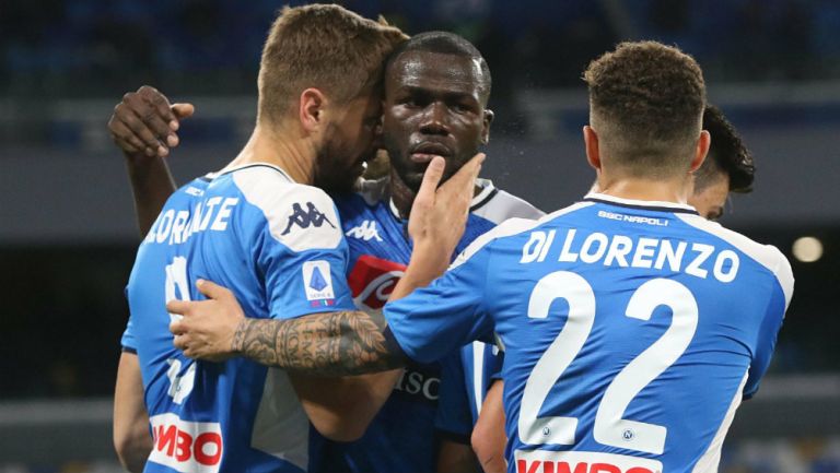 Jugadores del Napoli celebrando una anotación