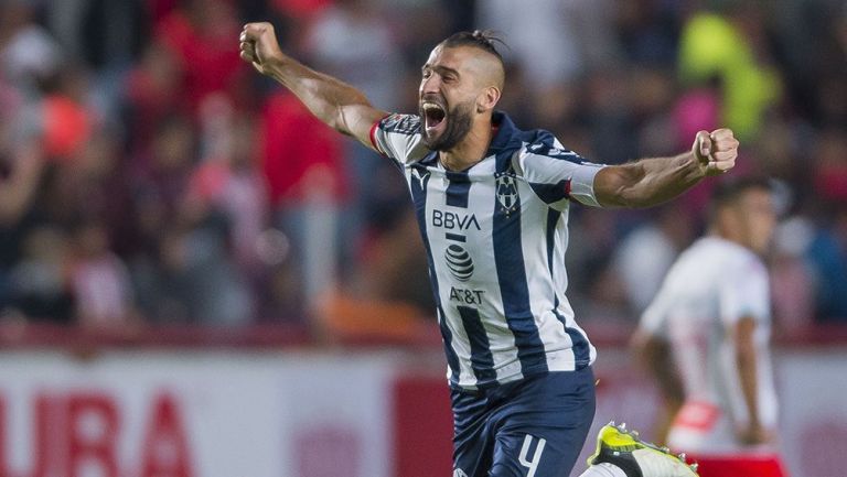 Nico Sánchez festeja un gol con Rayados