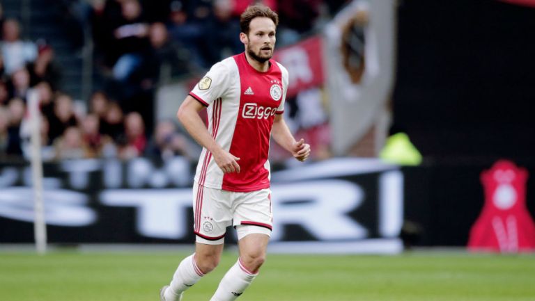 Daley Blind en juego con el Ajax