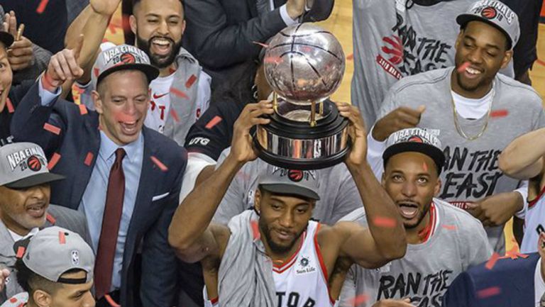 Kawhi Leonard tras ganar el título de NBA 