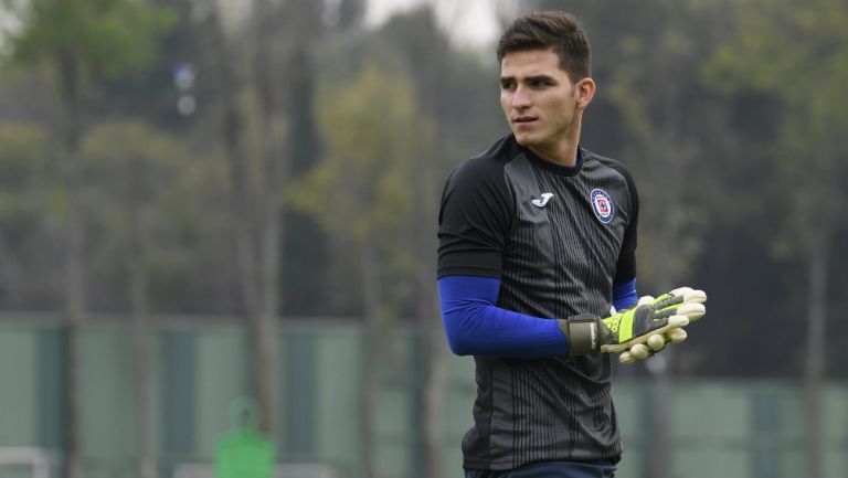 Sebastián Jurado en entrenamiento con Cruz Azul