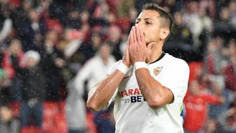 Javier Hernández, en un partido del Sevilla