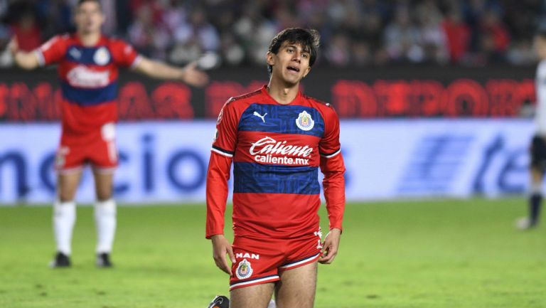 Chivas: José Juan Macías se lamenta durante el encuentro